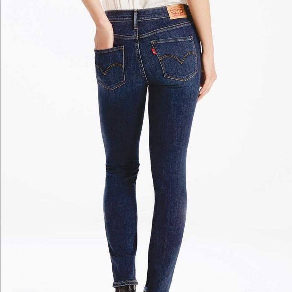 Levi’s Too Skinny Super Low Skinny Med Wash sz 25